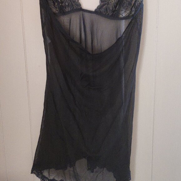 Fredrick's of Hollywood Y2K Lace Halter Lingerie Nightgown - Picture 4 of 7
